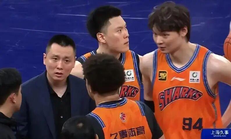开云体育下载网址-CBA最新排名,上海第1,广厦第2,4支球队竞争常规赛前四